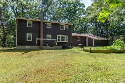 20 Louise Lane Fremont NH 03044