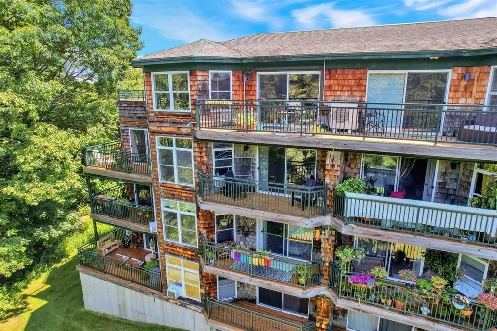83 Claire Point Road Burlington VT 05408