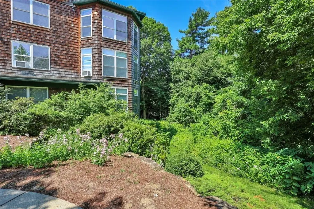 83 Claire Point Road Burlington VT 05408