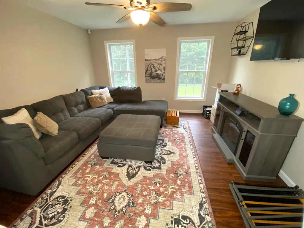 27 Winterberry Lane Weare NH 03281