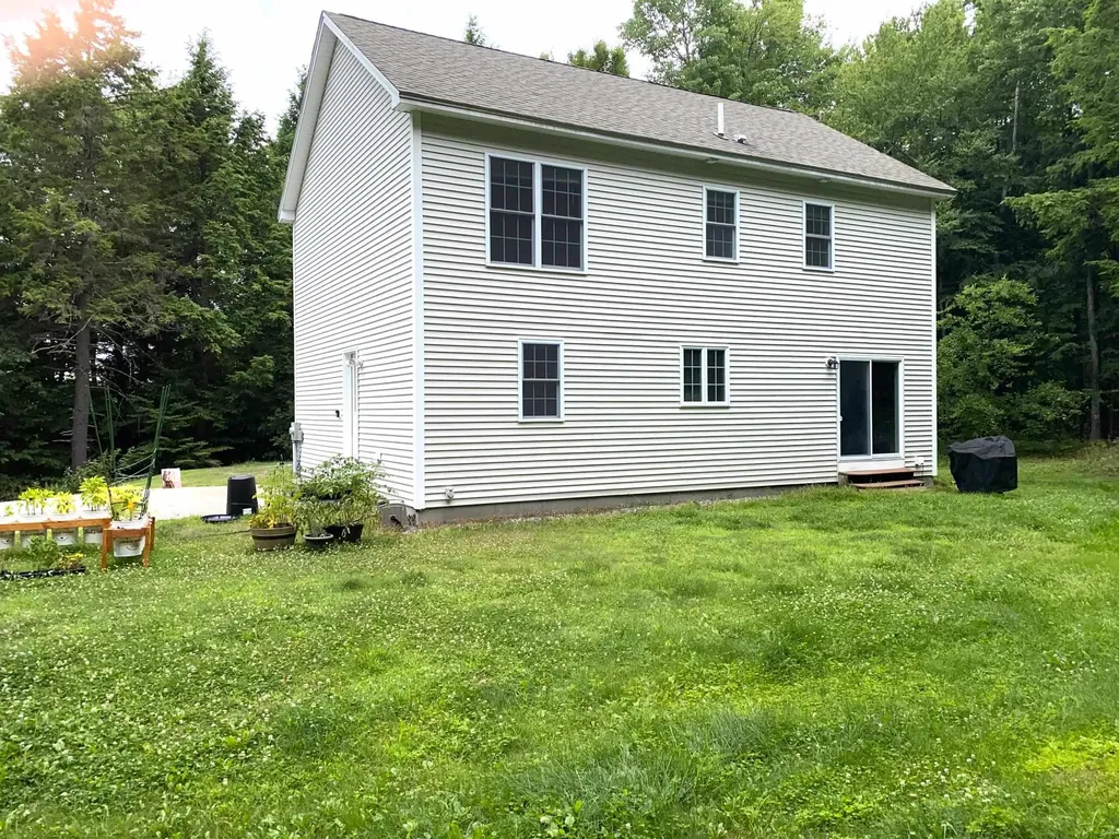 27 Winterberry Lane Weare NH 03281
