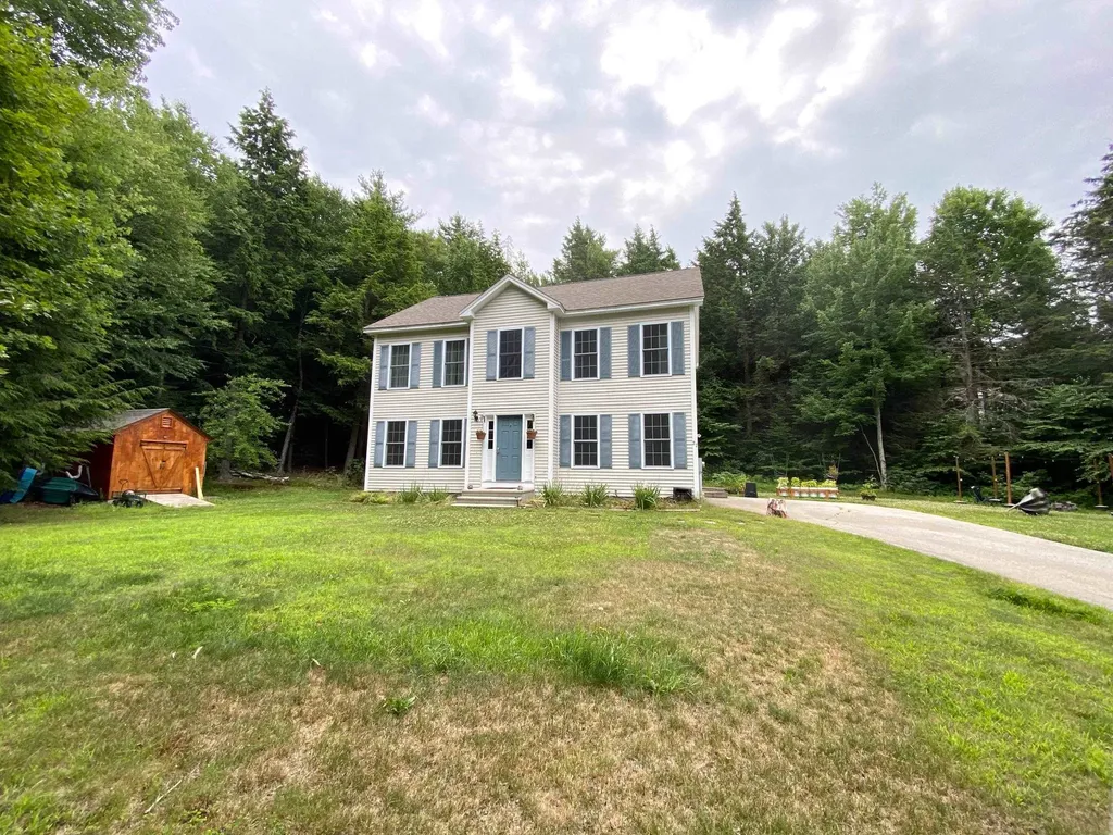 27 Winterberry Lane Weare NH 03281