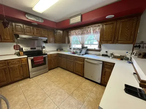 10 Allen Street Newport NH 03773