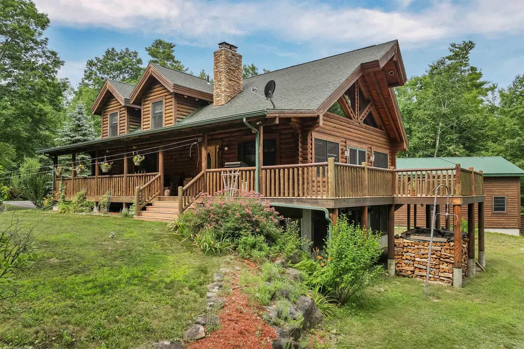 24 Shirley Way Tuftonboro NH 03816
