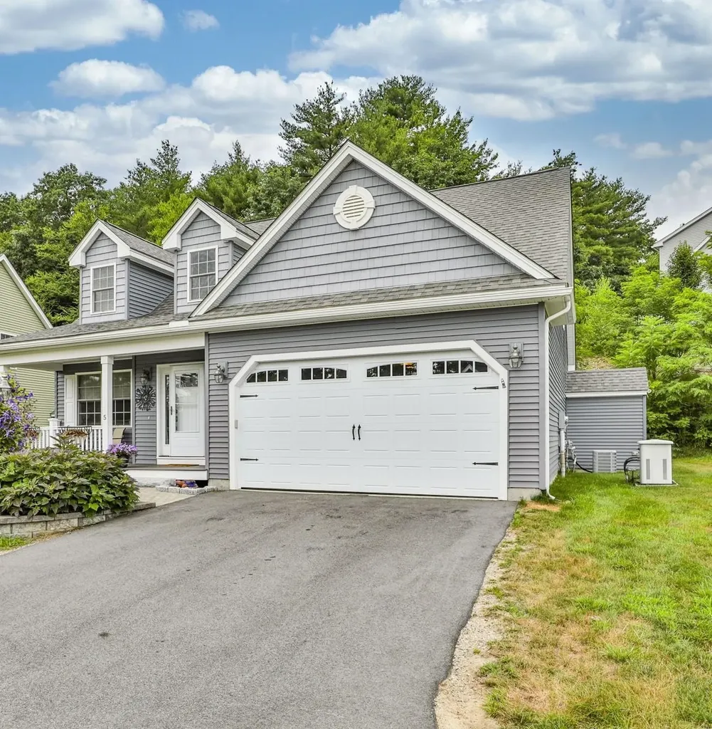 5 Mulligan Way Kingston NH 03848