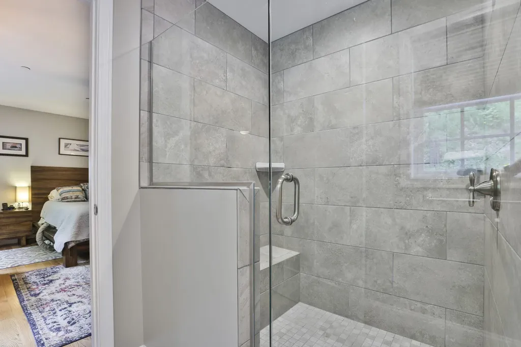 5 Mulligan Way Kingston NH 03848