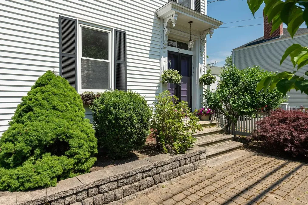 247 Dennett Street Portsmouth NH 03801