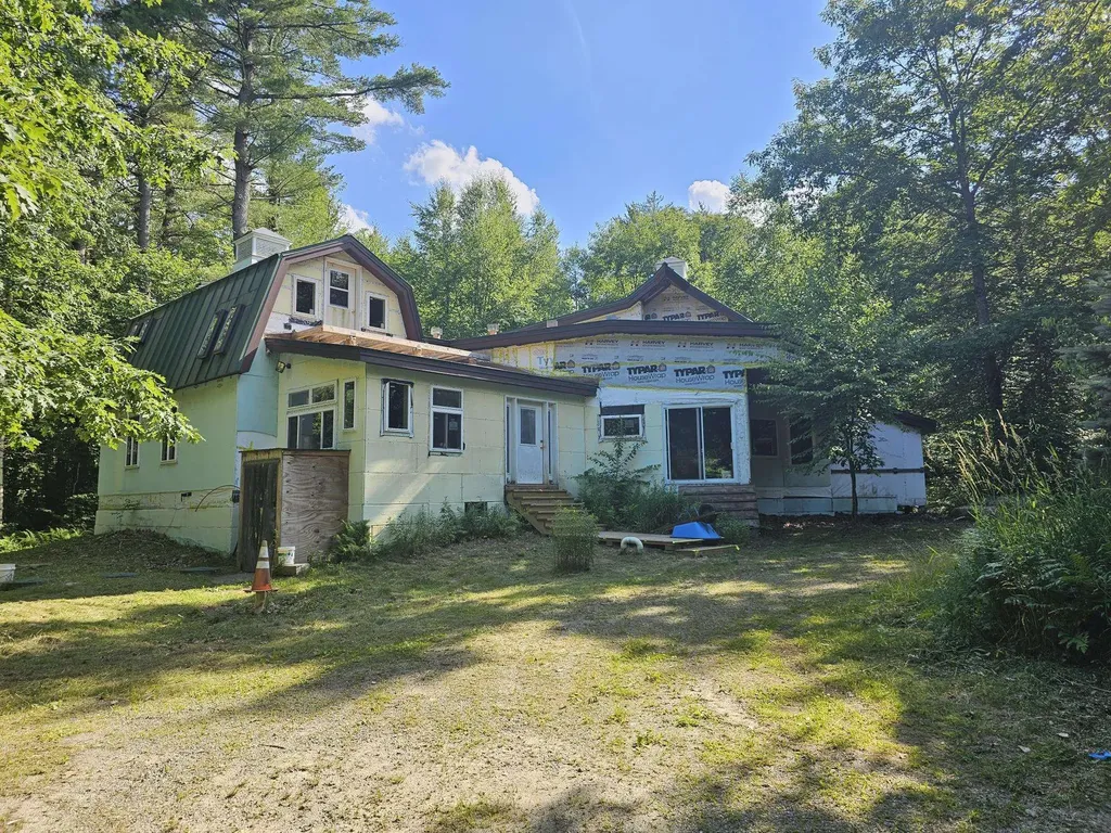 319 W. Lake Road Fitzwilliam NH 03447