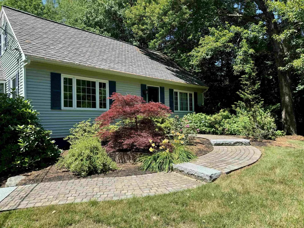 13 Evergreen Drive Bow NH 03304