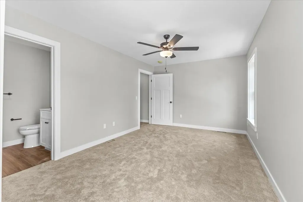 27 Gardner Lane Waterbury VT 05676