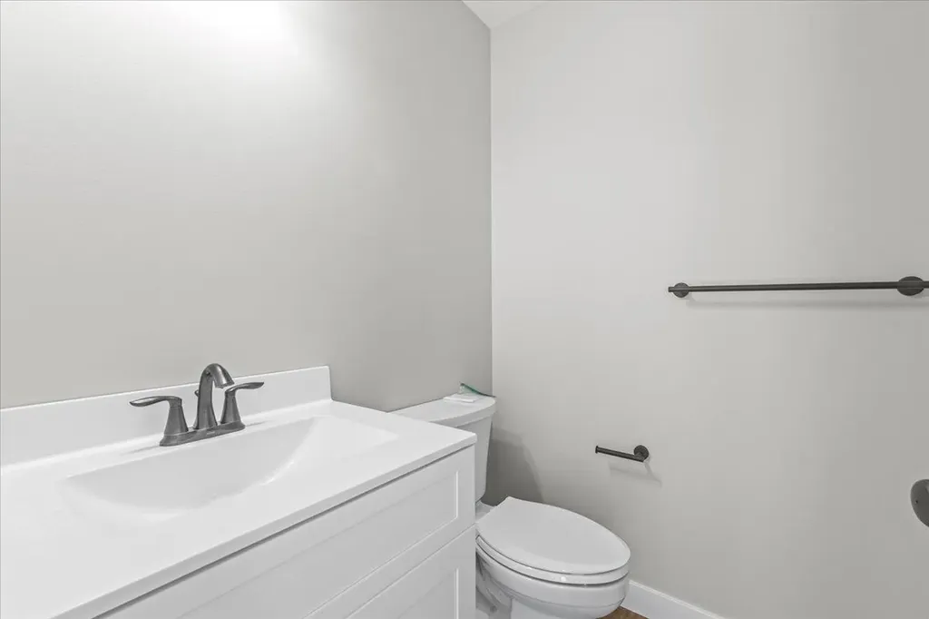 27 Gardner Lane Waterbury VT 05676