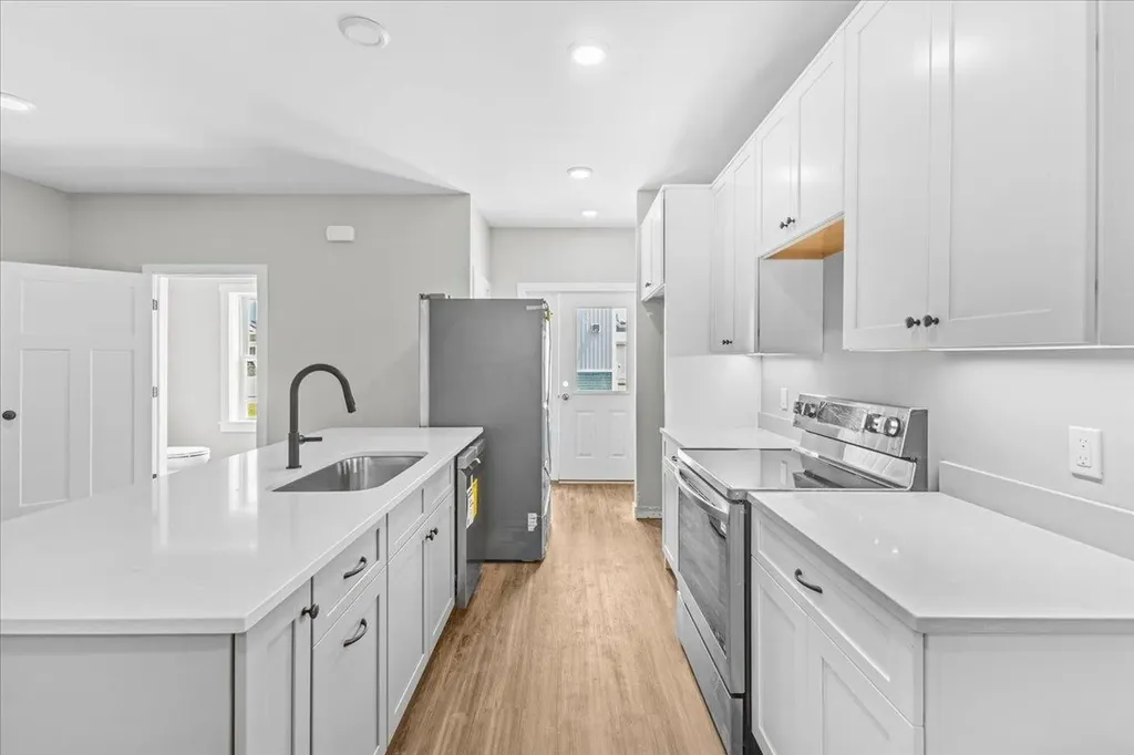 27 Gardner Lane Waterbury VT 05676