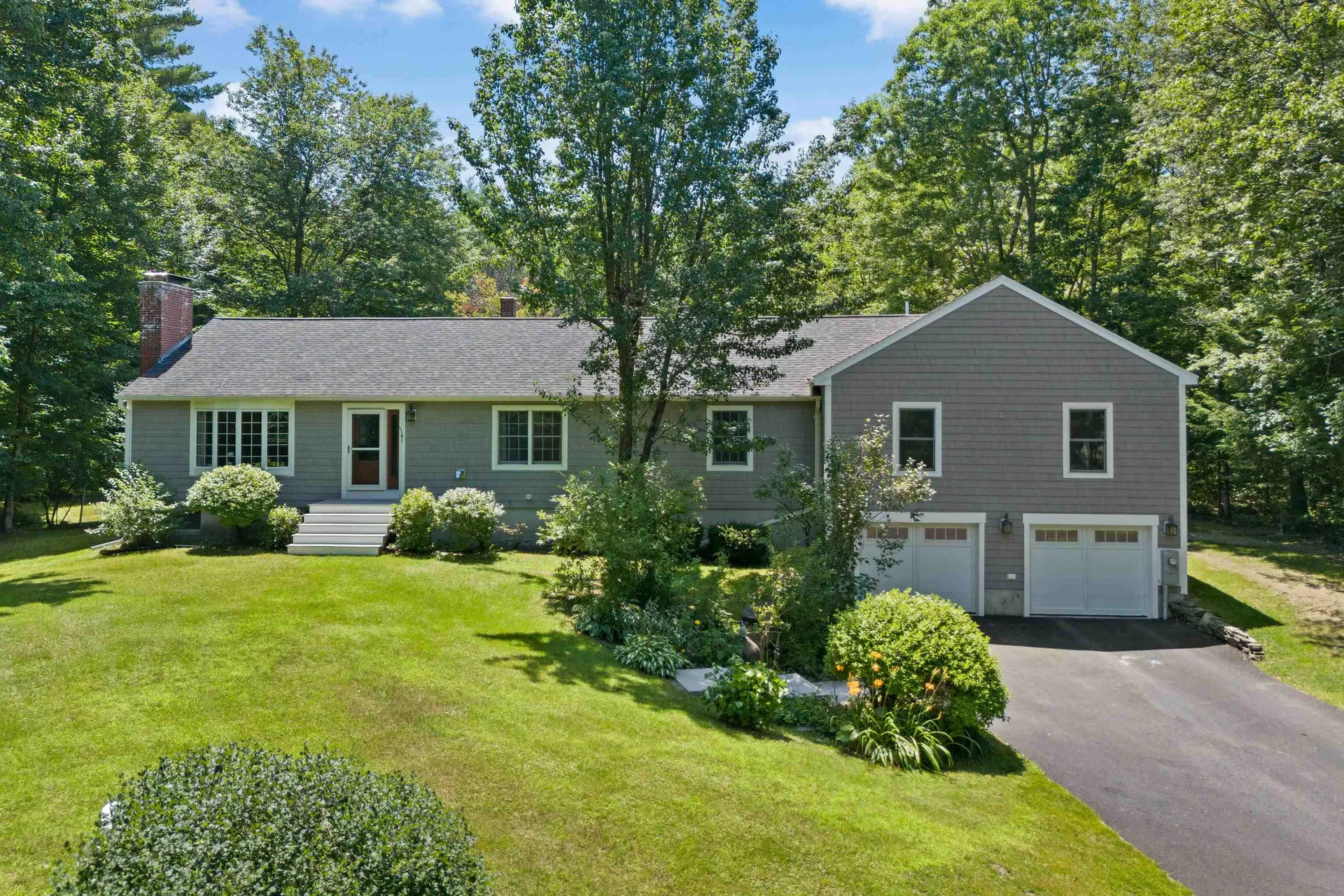 8 Country View Drive Raymond NH 03077