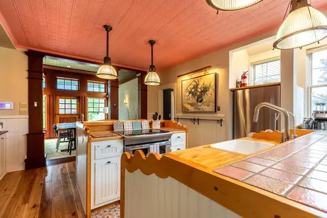 1016 West Road Manchester VT 05254