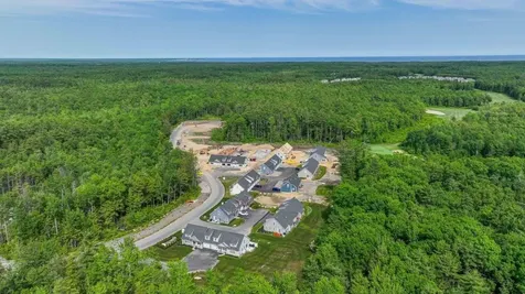 4 Striper Way Wells ME 04090