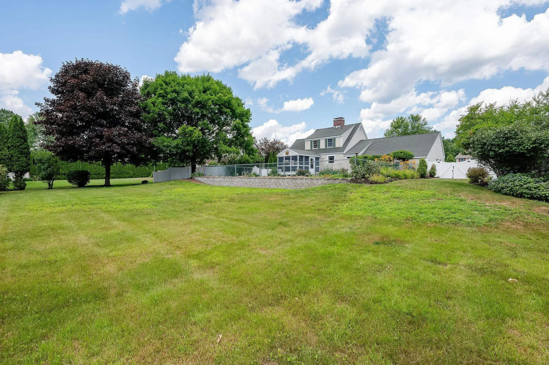 4 Pray Street Rochester NH 03868