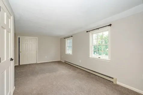 4 Pray Street Rochester NH 03868