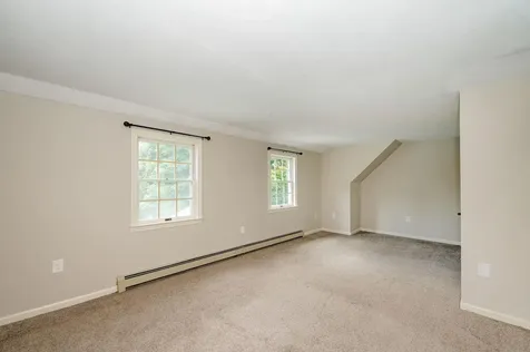 4 Pray Street Rochester NH 03868