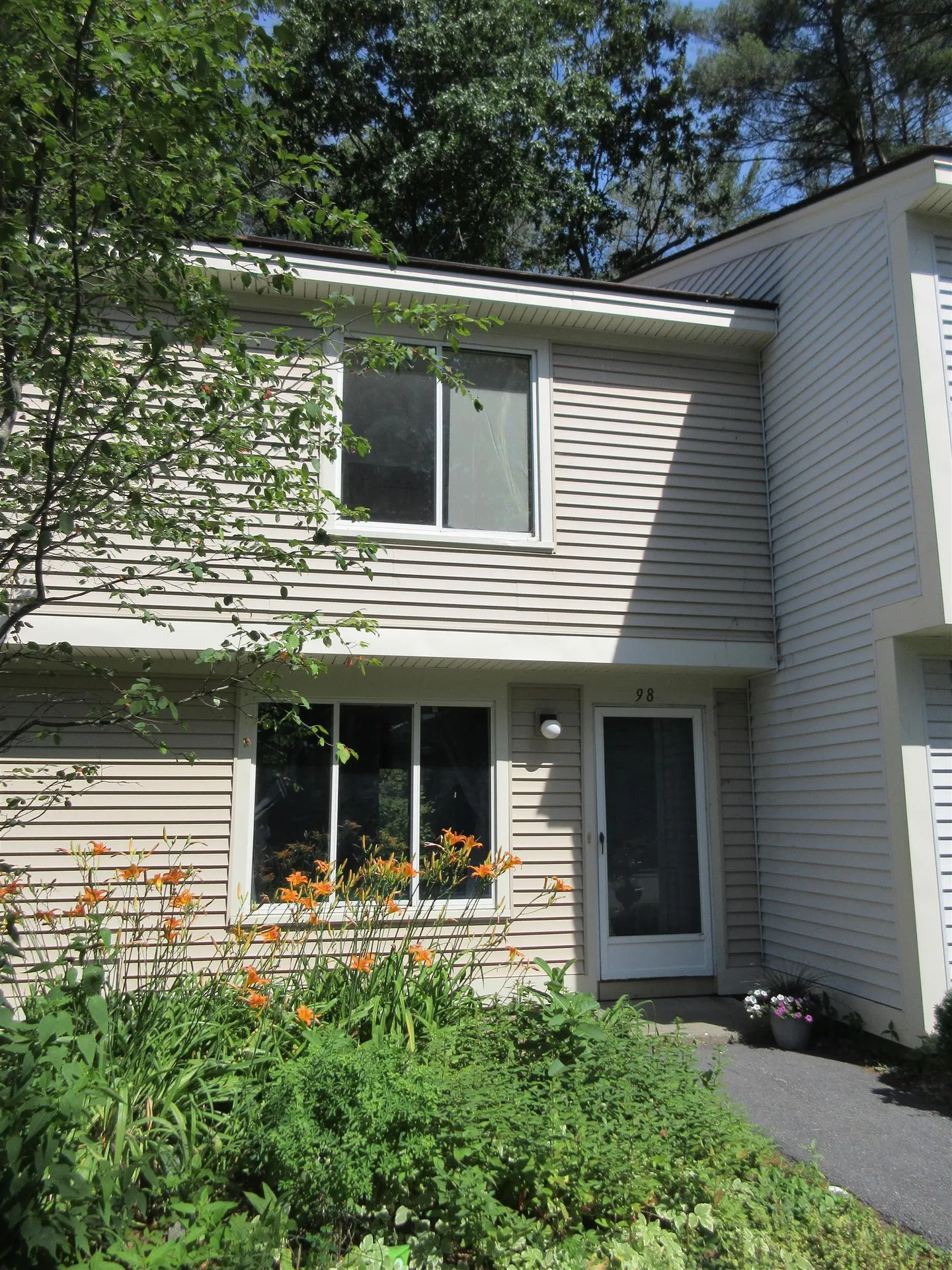 98 Morningside Commons Brattleboro VT 05301