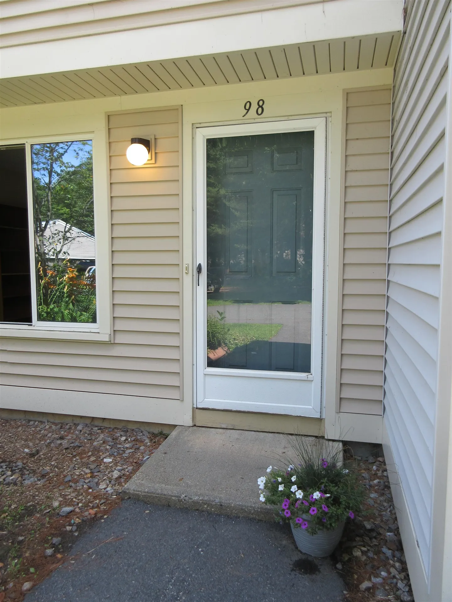 98 Morningside Commons Brattleboro VT 05301