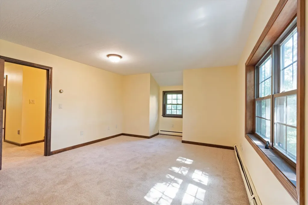752 Mammoth Road Manchester NH 03104
