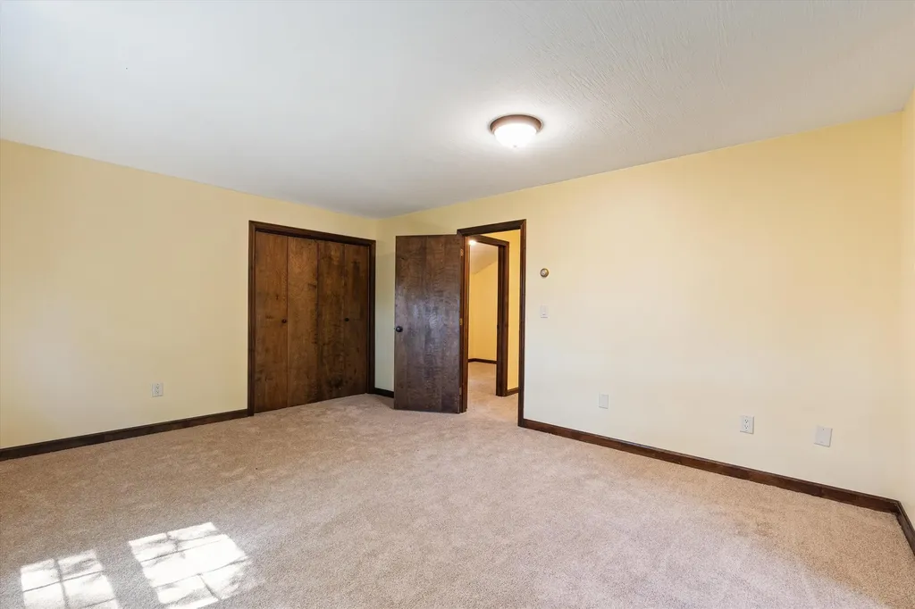 752 Mammoth Road Manchester NH 03104