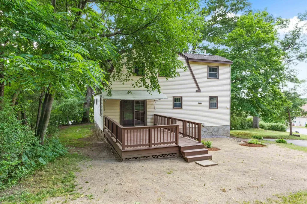 752 Mammoth Road Manchester NH 03104