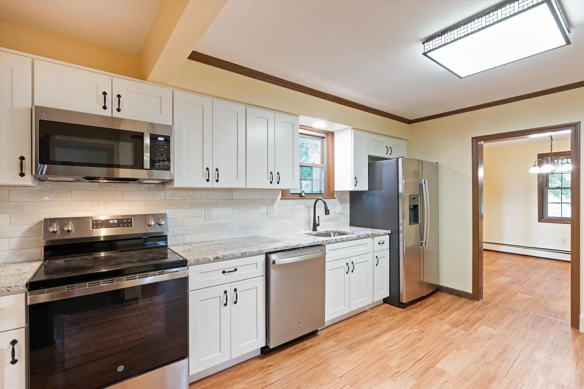 752 Mammoth Road Manchester NH 03104