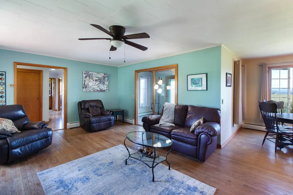 11 Four Winds Lane North Hero VT 05474