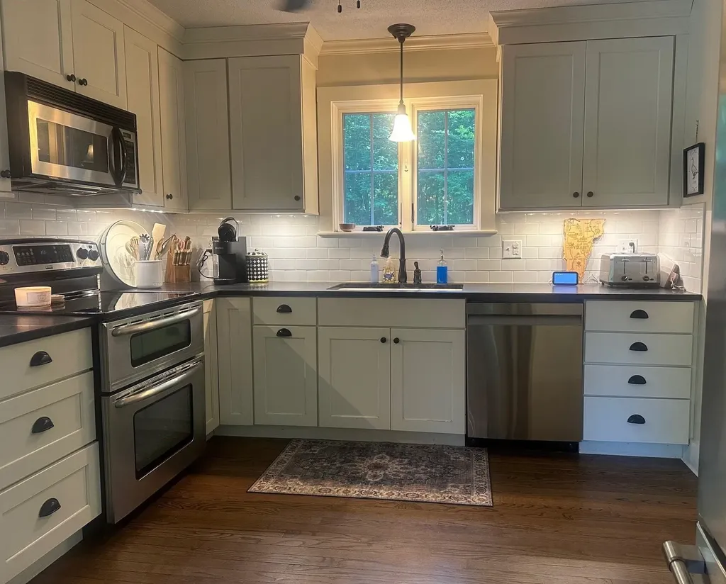 335 Carlen Street Manchester VT 05255