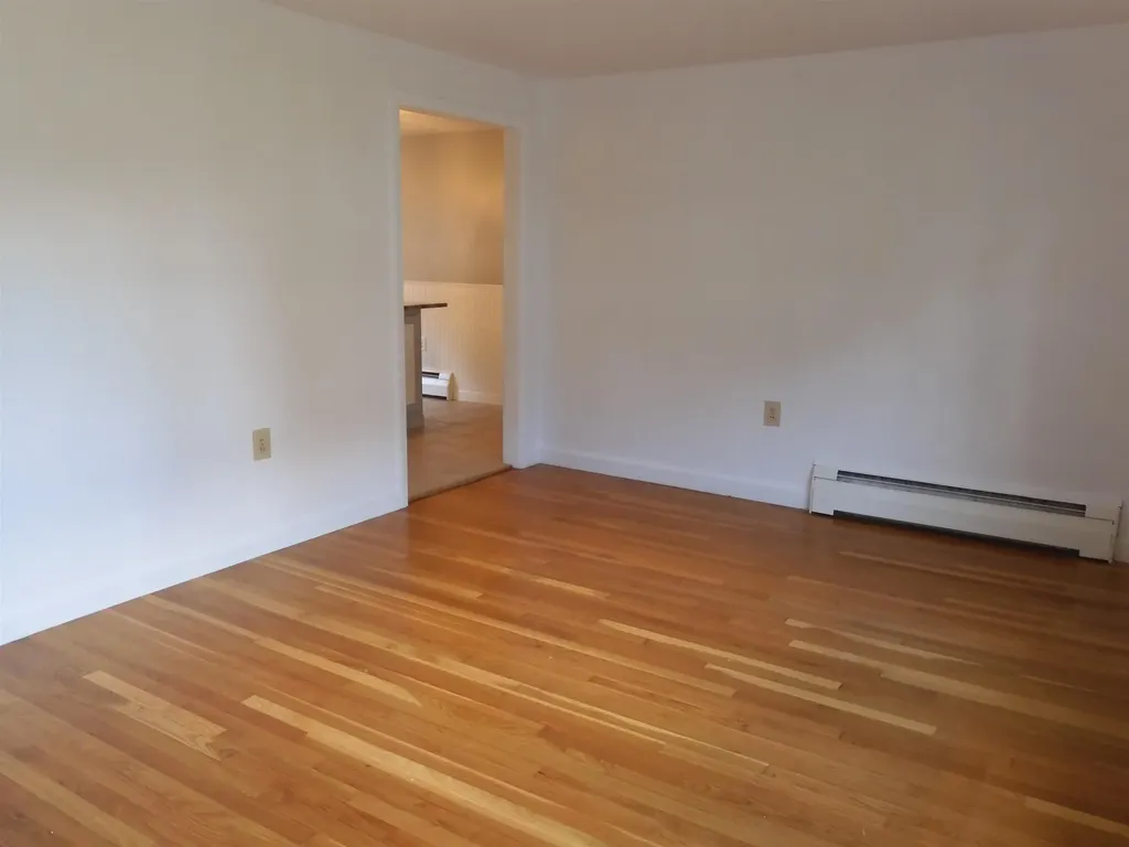3 Brentwood Avenue Salem NH 03079
