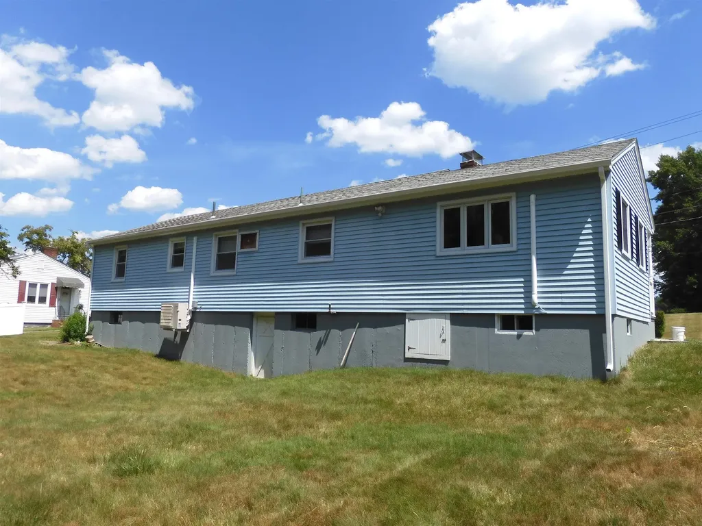 3 Brentwood Avenue Salem NH 03079