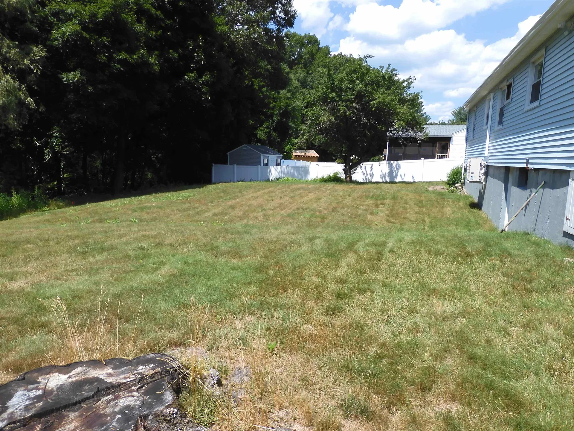3 Brentwood Avenue Salem NH 03079