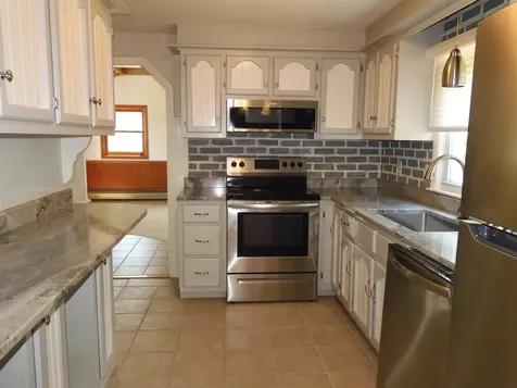 3 Brentwood Avenue Salem NH 03079