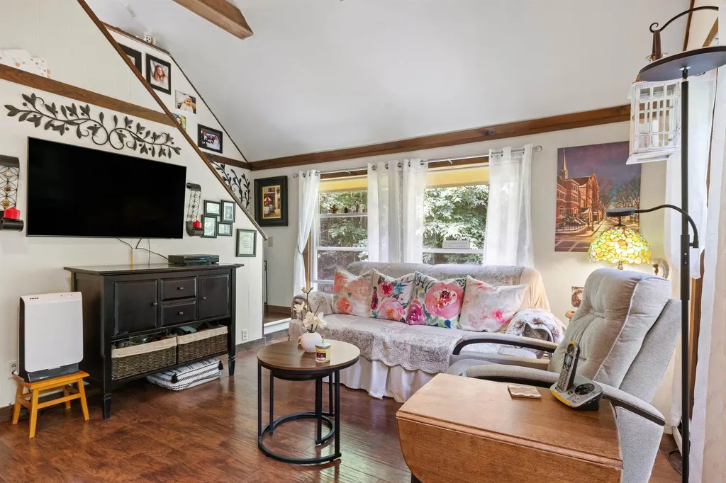 22 Tennis Circle Haverhill NH 03785