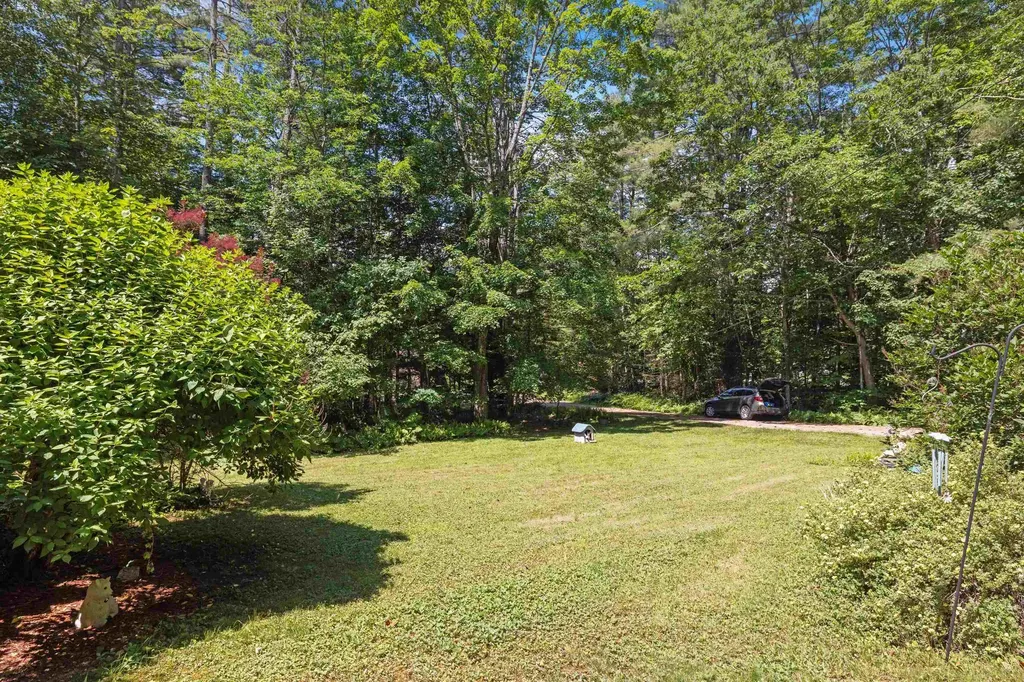 22 Tennis Circle Haverhill NH 03785