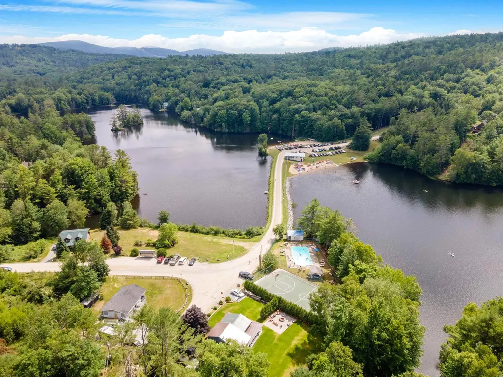 22 Tennis Circle Haverhill NH 03785