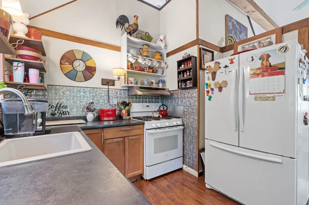22 Tennis Circle Haverhill NH 03785