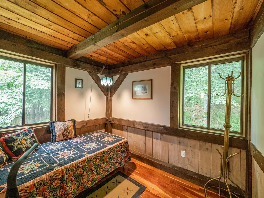 406 Tichenor Road Hartford VT 05059