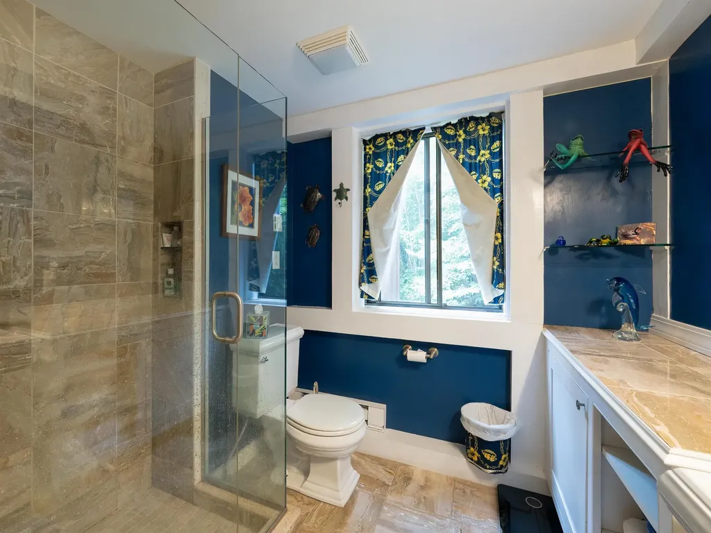 406 Tichenor Road Hartford VT 05059