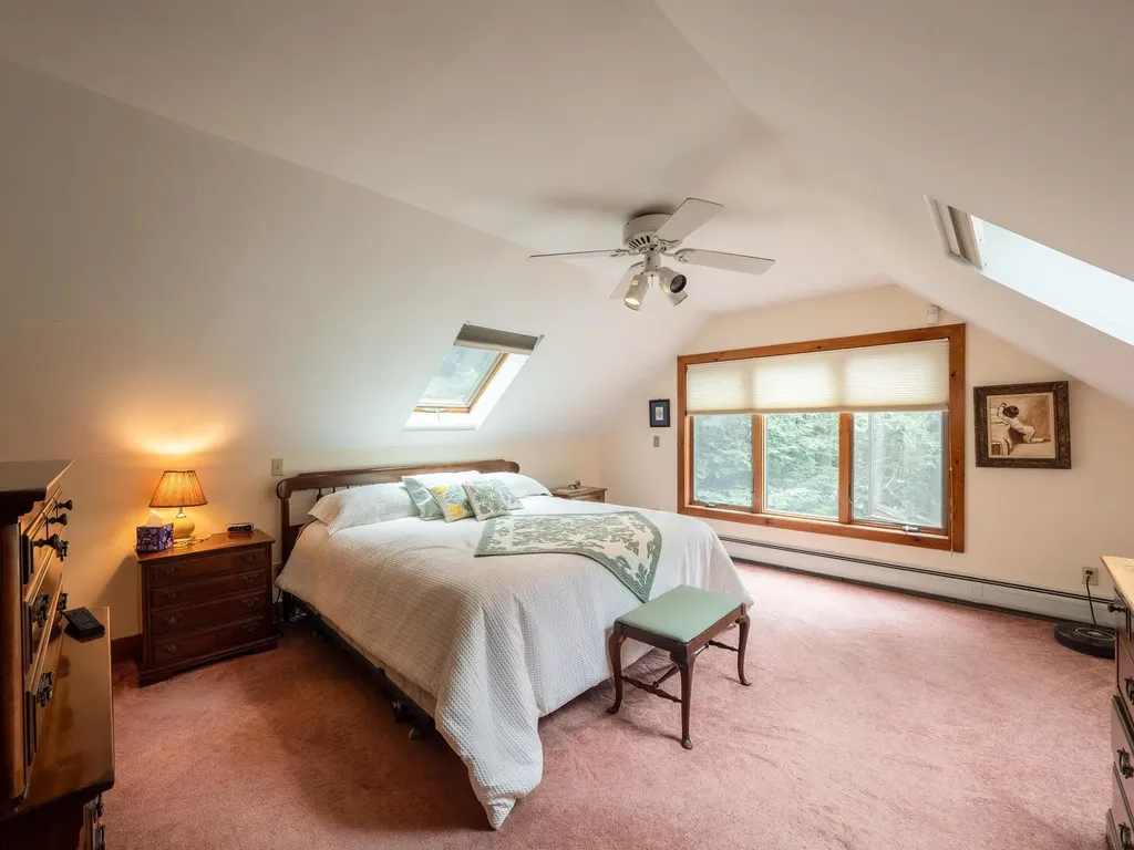 406 Tichenor Road Hartford VT 05059