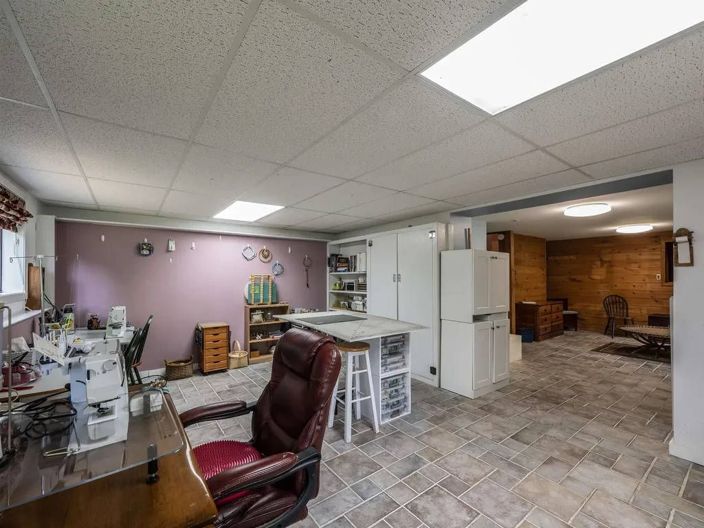 406 Tichenor Road Hartford VT 05059