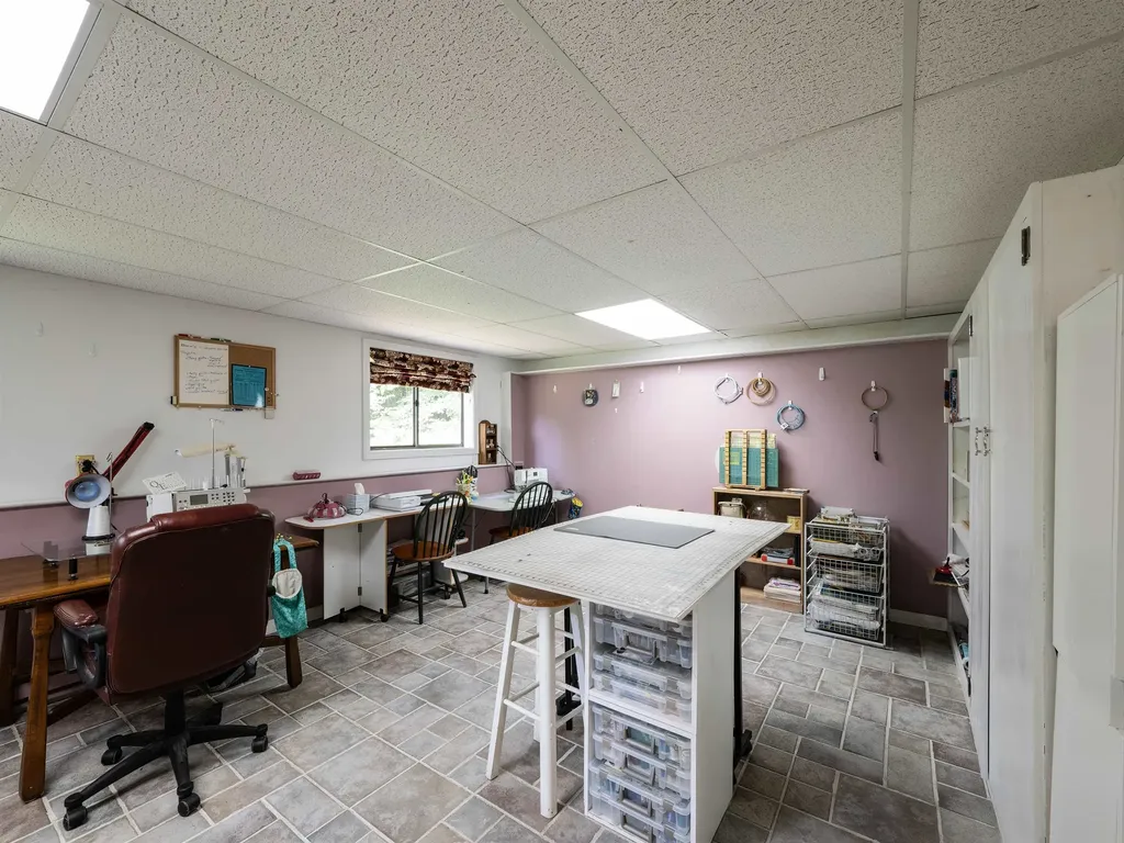 406 Tichenor Road Hartford VT 05059