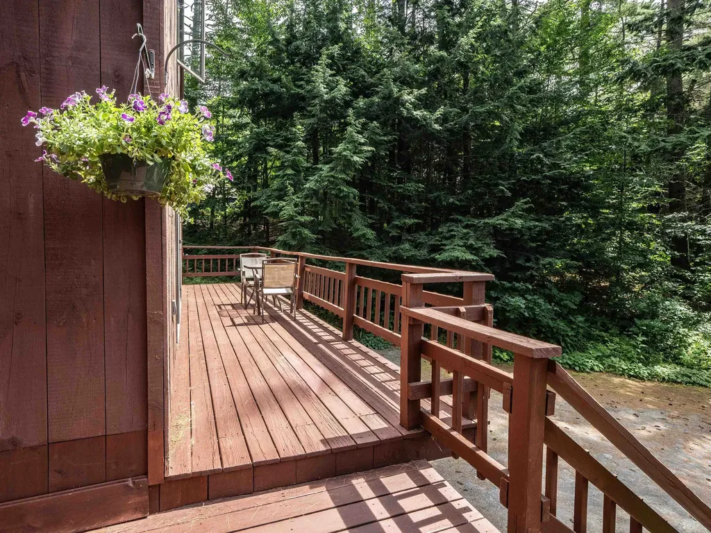 406 Tichenor Road Hartford VT 05059