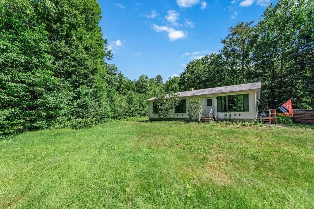 29 Colonial Drive Greenfield NH 03047