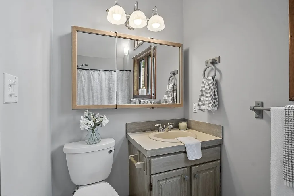 25 Batten Road Bristol NH 03222