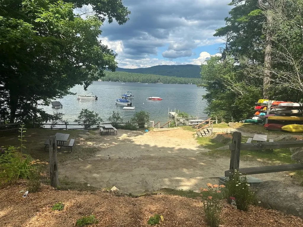 25 Batten Road Bristol NH 03222