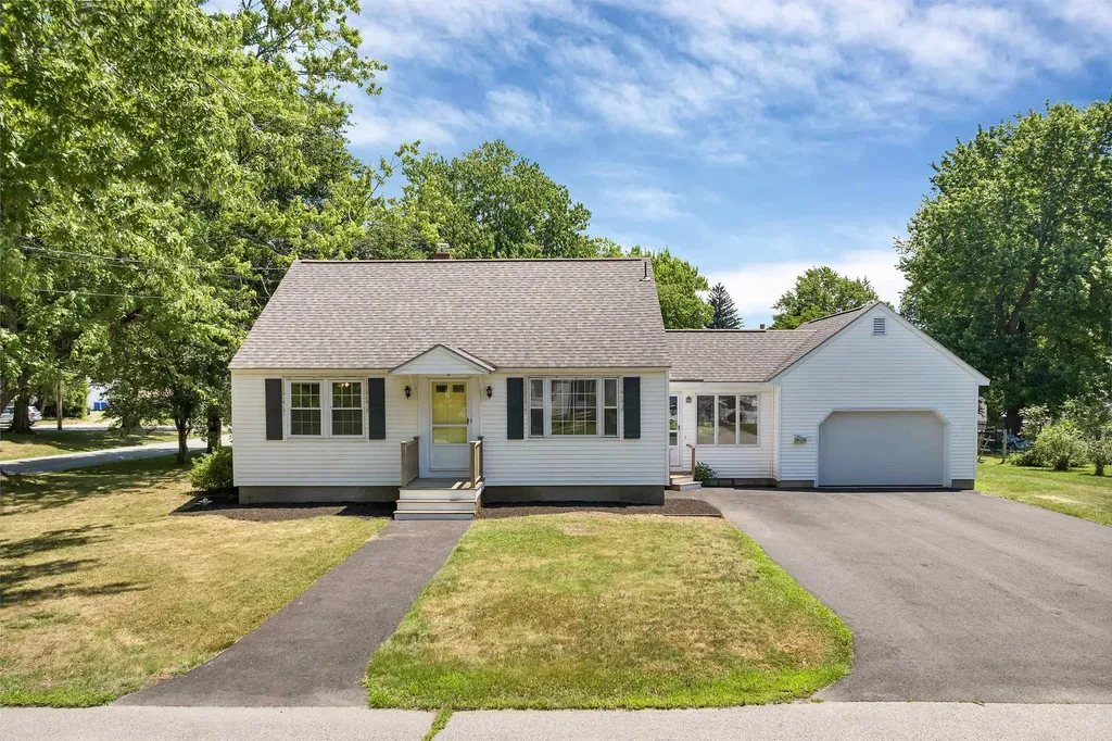 2 Cape Lane Exeter NH 03833