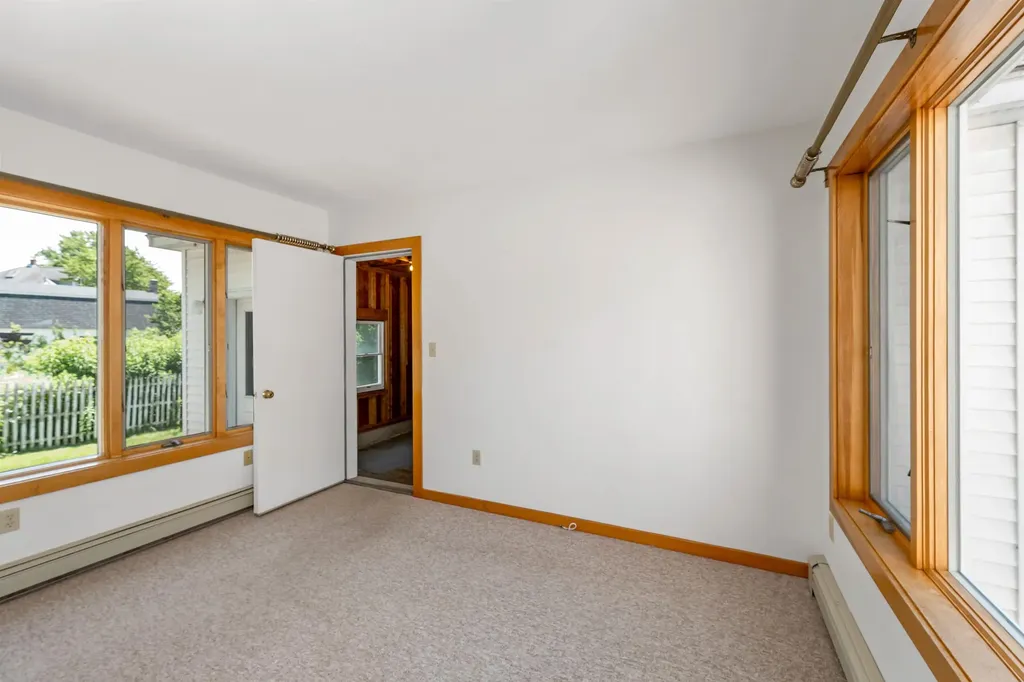 2 Cape Lane Exeter NH 03833