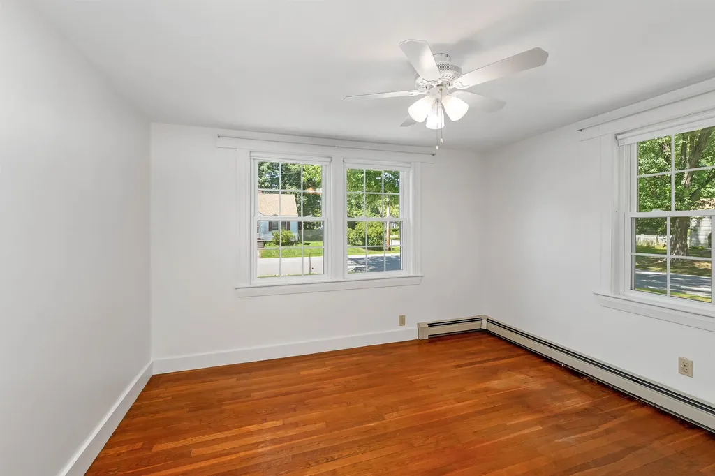 2 Cape Lane Exeter NH 03833